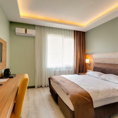 City Hotel Batumi Exterior photo