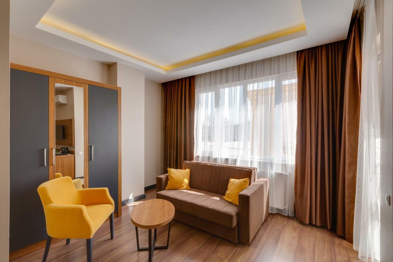 City Hotel Batumi Exterior photo